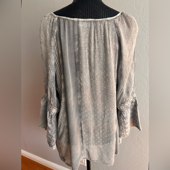 Young Threads Boho Flowy Blouse Size L - NWT - Picture 5 of 8